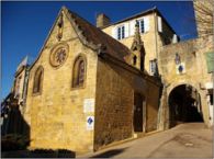 http://www.perigorddecouverte.com/Village-de-Castelnaud-La-Chapelle.php